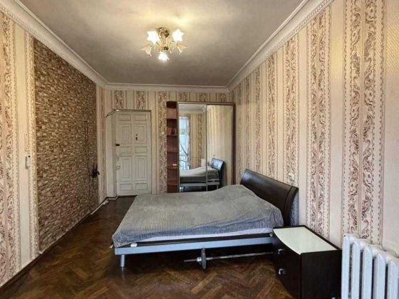 ПРОДАМ 2-х кім квартиру Гагарина Юрия просп.10/2 Киев