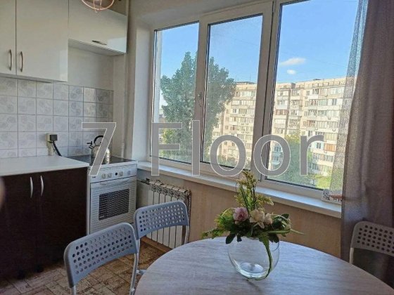 3 кімнатна квартира Оболонський проспект метро Оболонь Київ