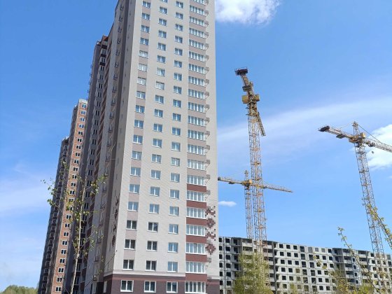 Продам жк Патріотика буд Збараж 2к 1А моноліт видова сторона Київ