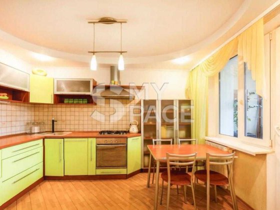 Продаж 3-кімнатної квартири вул. Здановської Юлії 34/1а Голосієво цегляний будинок Київ