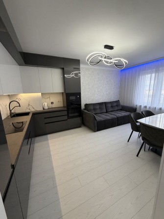 Продам 2 х комнатную квартиру в ЖК Навігатор 2 - фото 1