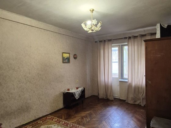 Продам 1-кімн. Празька вул. 27 Киев