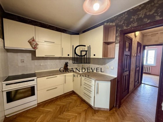 Продаж 3к квартири Ахматової, Драгоманова, Позняки, Харківський Киев