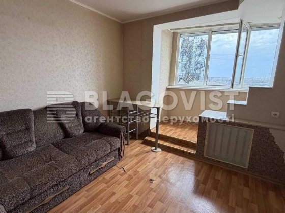 Продаж 2 кімнатна квартира вул  Березняківська 30 Дніпровський р-н