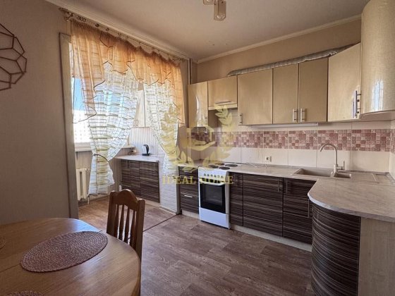 Продам 3-кімнатну квартиру по вулиці Лісківська в Деснянському районі Киев