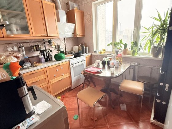 Продам  3-к квартиру Киев