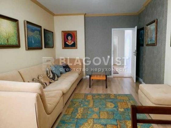 Продам 3 к.квартиру Голосіївський р-н Васильківська Максимовича Здановської Метро- 5 хв. Парк  ВДНХ Киев