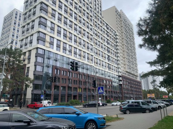 Продаж 2к квартири 77.7 кв. м на вул. Князя Романа Мстиславича 22 Київ