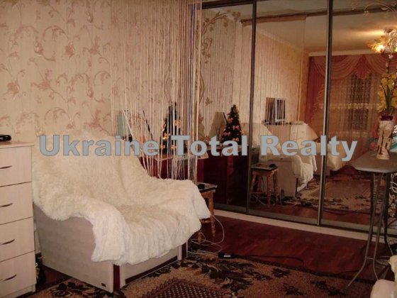 ТРОЕЩИНА! 1 кімнатна квартира Пр-т Маяковського (Червоної калини) 4-Г Київ
