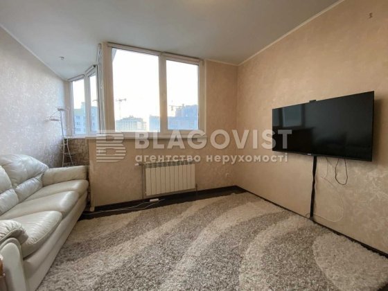 Продаж квартири Урлівська 21-Б Киев