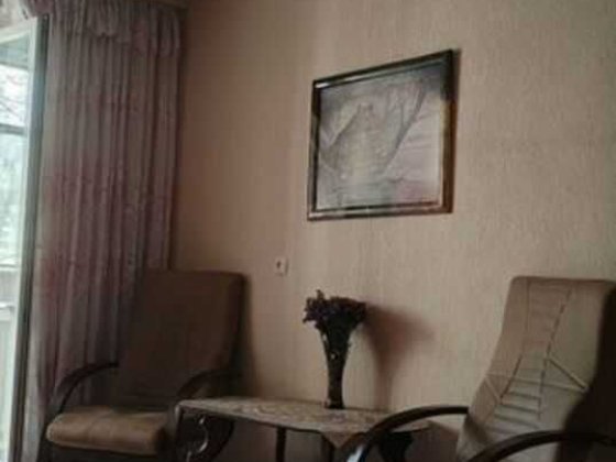 Продаж 2к квартири вул. Ревуцького 7-А.