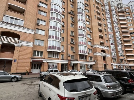 Продається 2х кімнатна квартира Левка Лукʼяненка 21/5 Київ