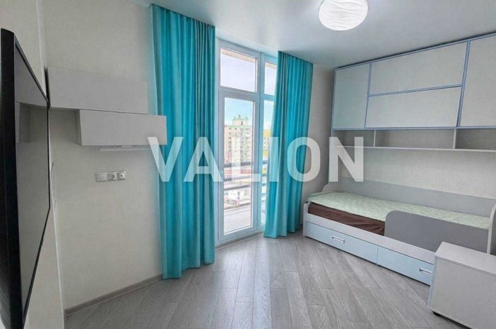 3к квартира з ремонтом, 70 м², біля Набережної, вул. Аболмасова, 4а - фото 1
