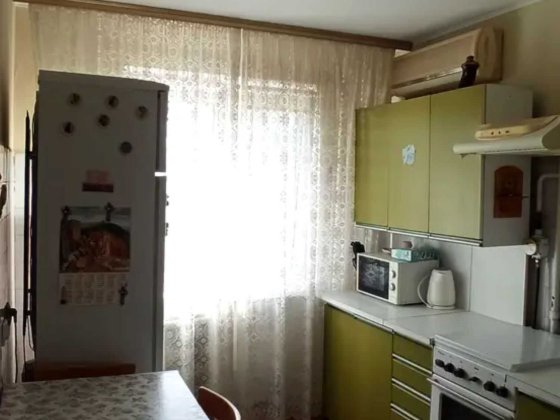Затишна 2-кімнатна квартира біля Русанівського каналу Київ