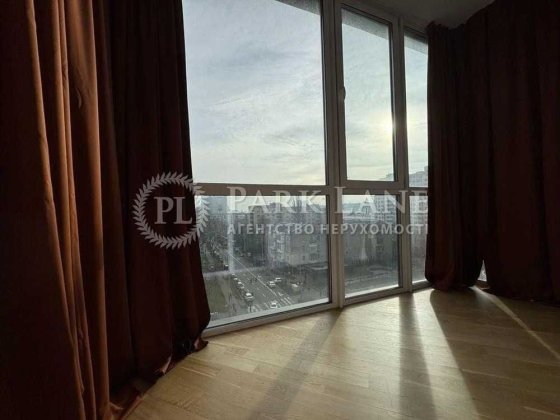 Продам 110м 3 кім Паньківська Центр
