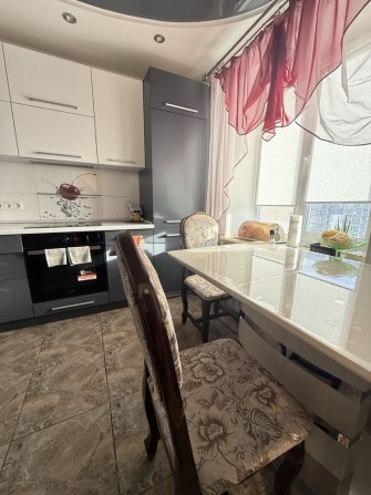 Продам 3 кімнатну кв. М. Харьковская - фото 1
