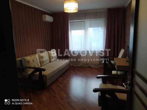 Продаж квартири на Краківській 13 Паркові озера Чернігівська Верховноі Київ