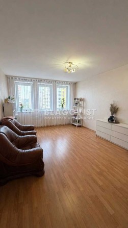 Продаж квартири на Позняках, Пчілки 3а, Дарницький район, Драгоманова - фото 1