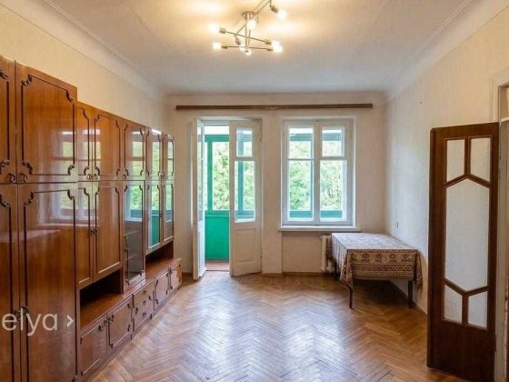 Сталінка з атмосферою старого Києва Печерськ Звіринецька бульвар Миколи Міхновського (Дружби Народів Киев