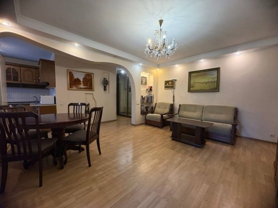 3-к (70м2)Продаж квартири  Ковпака,4 Печерськ Метро Палац Українаʼ Київ