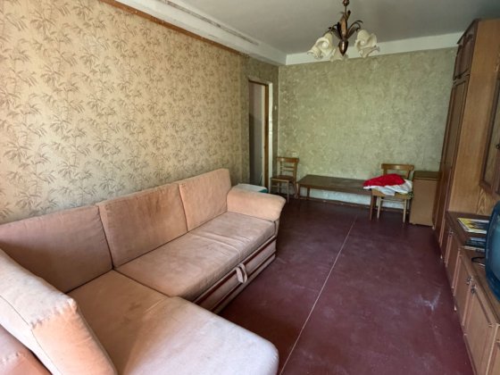 Продам 2-ну квартиру вул Чорнобильська 13 Київ