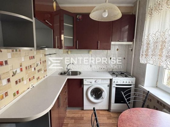 Продаж 1к квартири вул. Вишгородська Оболонський район Киев