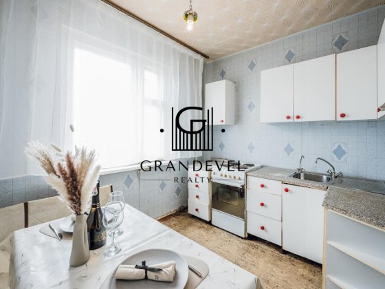 Продаж 3к кварт вул. Клавдіївська Святошинський р-н Новобіличі Академ Київ