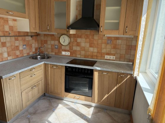 Продам 2 кімн. квартиру в Святошинському районі Києва DT Київ