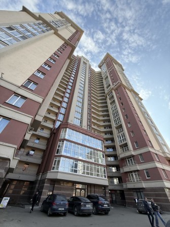 Однокімнатна ЖК Адамант 50 квадратних метрів - фото 1