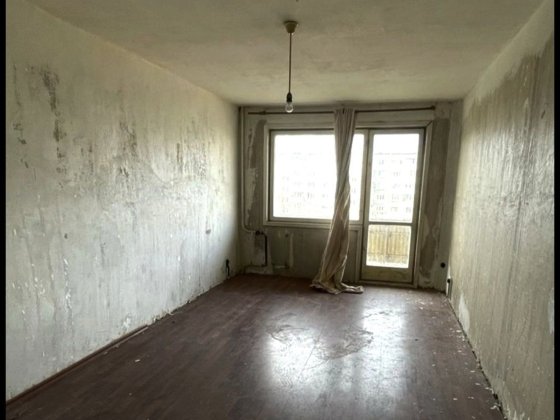 Продаж 1к Святошинський  вул. Жуля Верна  під кав'ярню, магазин або офіс