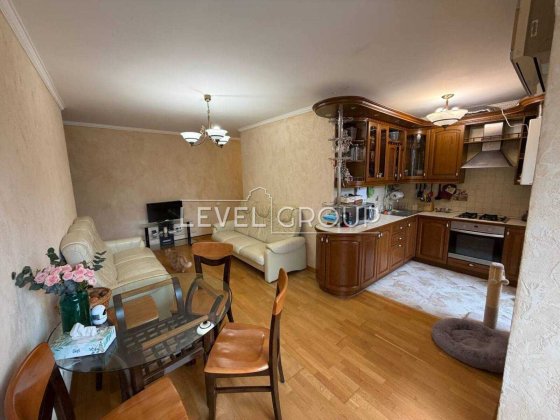 Продаж 3-кім квартири п-р Лобановського,4 поверх,Солом'янський р-н Київ