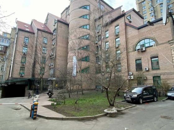 Продаж 3к квартири Шевченківській р-н Університет Київ