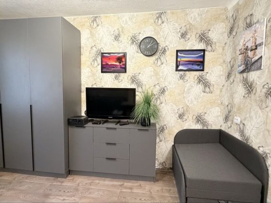Продам квартиру на Леся Курбаса 9г Київ