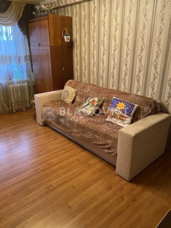 Продаж 3К квартири метро Академмістечко, Ушакова - фото 1