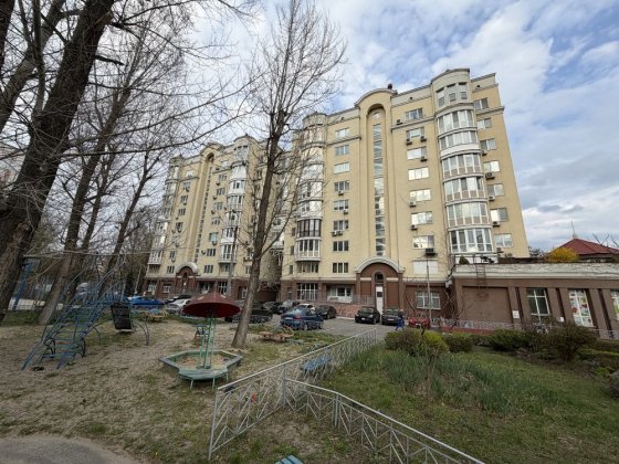 Продам квартиру Вишгородська 45 без комисіі Київ