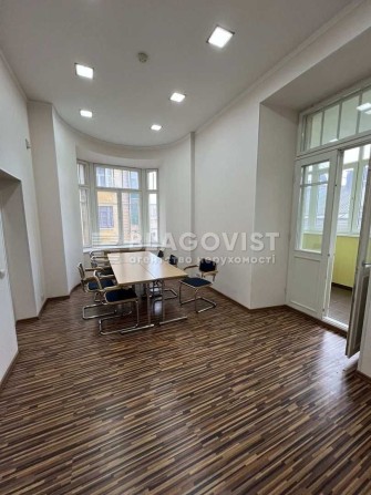 Продаж 4-к квартири 110м.кв. ЦЕНТР, Майдан незалежності, Костельна, 8 - фото 1