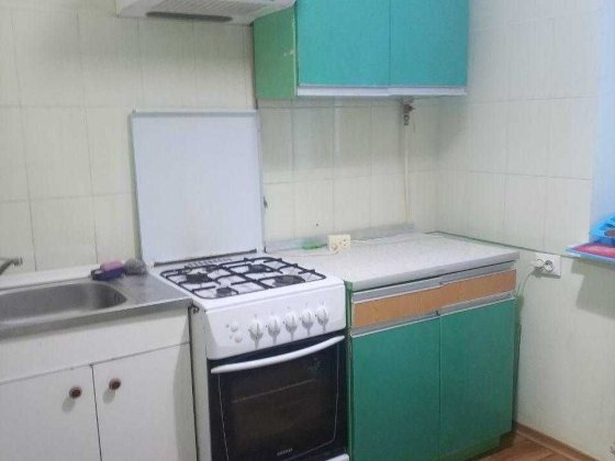 Продам квартиру по вул.Зодчих ,74 Киев