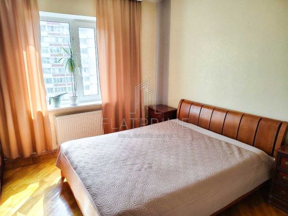 Продається 3-кімнатна квартира біля м. Академмістечко по вул. Прилужна,14А Київ
