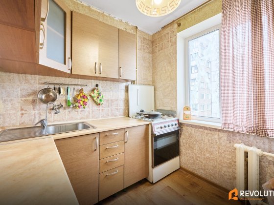 Без %; Георгія Гонгадзе 14; 4-кімнатна квартира з видом на озеро; ТРЦ Retroville; Газ Київ