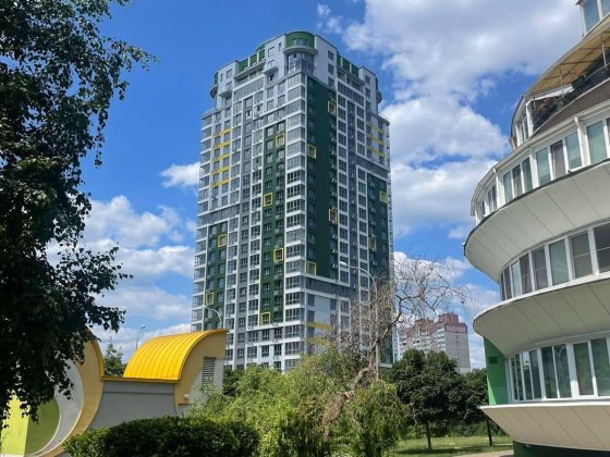 Власник. Продам 5к квартиру (155м2) + 2 паркомісця в ЖК  Паркове МІсто