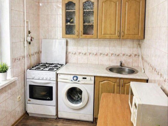 Продаж 2х кімнатної кв. вул. Зодчих 18,Гарний стан, газ