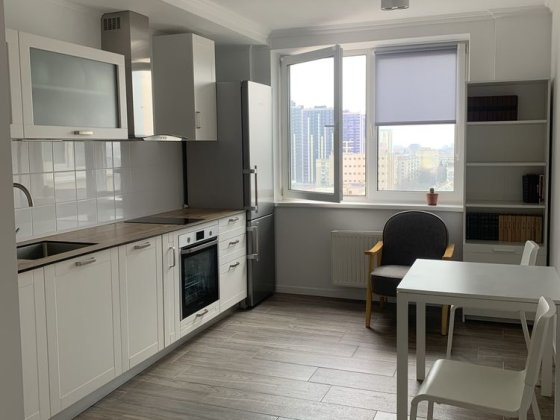 Продам однокімнатну  Смілянська 15 Соломʼянський рай. Київ