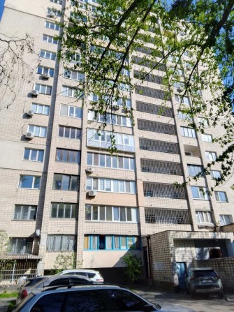 Продам 2-кімнатну квартиру. пр-т Лобановського (Червонозоряний), 37. - фото 1