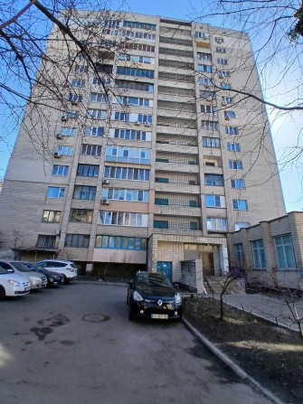 Терміново продам квартиру Проспект Лобановського 37 з хорошим плануванням. - фото 1