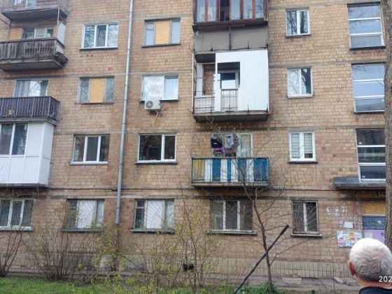 Продам квартиру блочного типу Киев