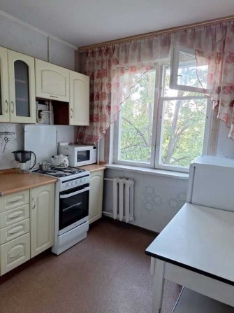 Святошинський, м Нивки, м Сирець, Мрії 17 4/5,  45/30/6 балкон засклений, - фото 1