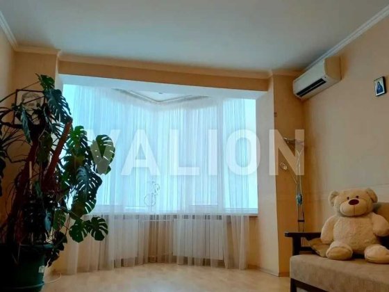 Продаж 3-х кім. квартири. Святошинський район, вул. Хмельницька 10.