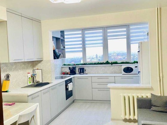 Продам 2к квартиру з ремонтом , Білицька 18 Київ