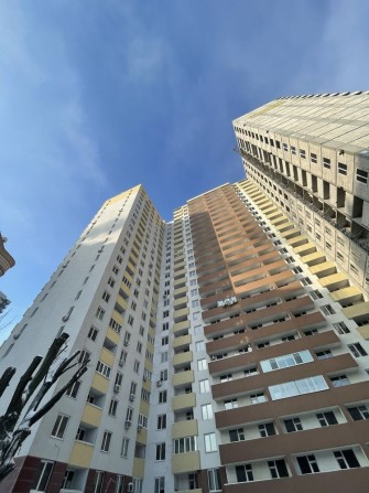 Продам квартиру 47квадратів метро Дорогожичі - фото 1