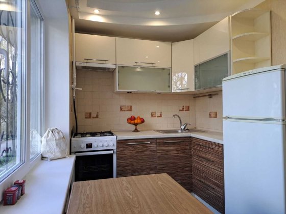 Продаж 2 кімнатної квартири з ремонтом вул.Сальського 21 біля метро Сирець